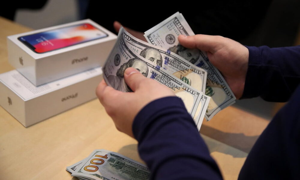 top-reasons-to-sell-your-iphone-locally-in-las-vegas 